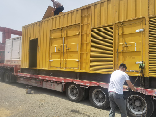 溆浦除了负载情况和发动机维护，还有哪些因素会影响 200kw 柴油发电机的油耗？