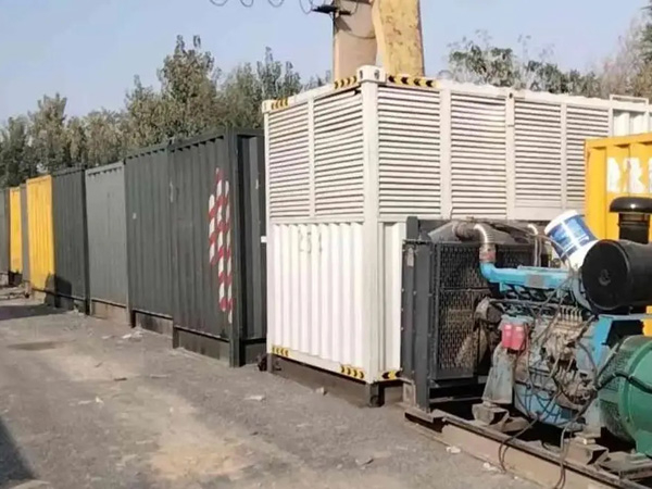 溆浦200KW柴油发电机机组每小时油耗是多少？
